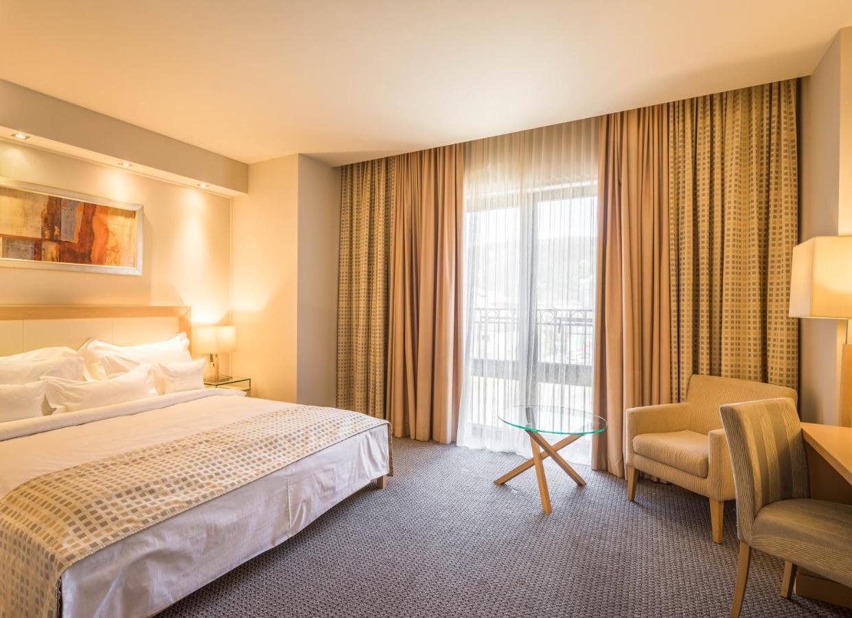 Hotel Rogge Resita Exteriér fotografie
