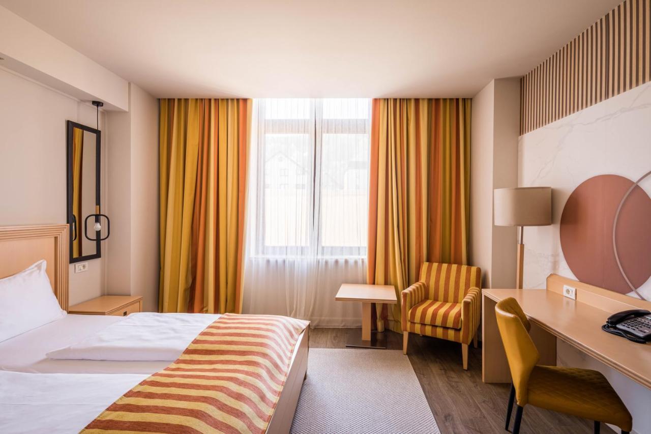 Hotel Rogge Resita Exteriér fotografie