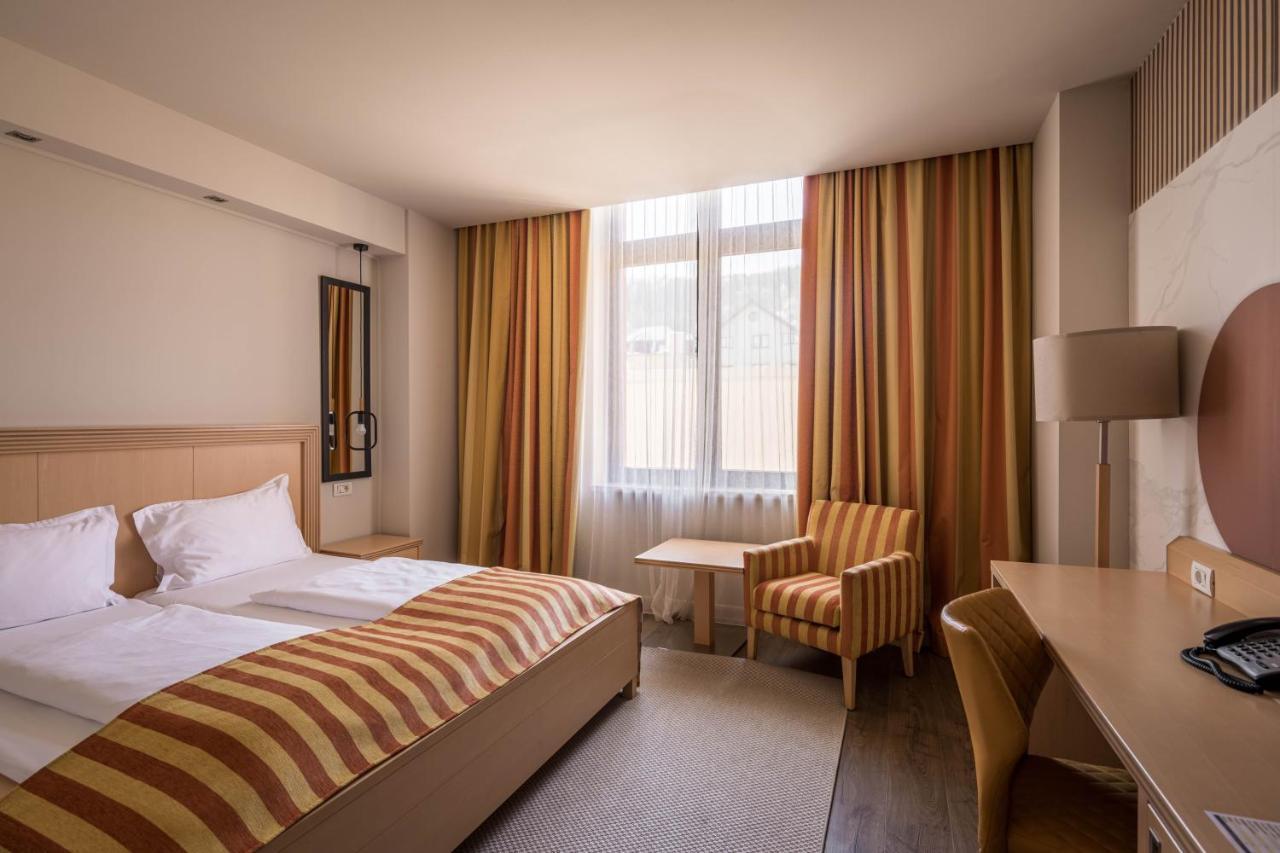 Hotel Rogge Resita Exteriér fotografie