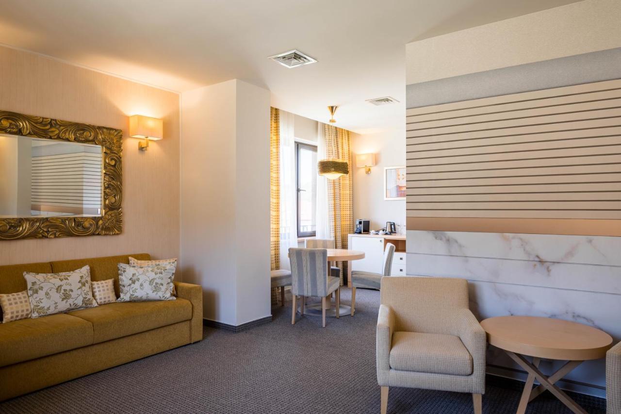 Hotel Rogge Resita Exteriér fotografie