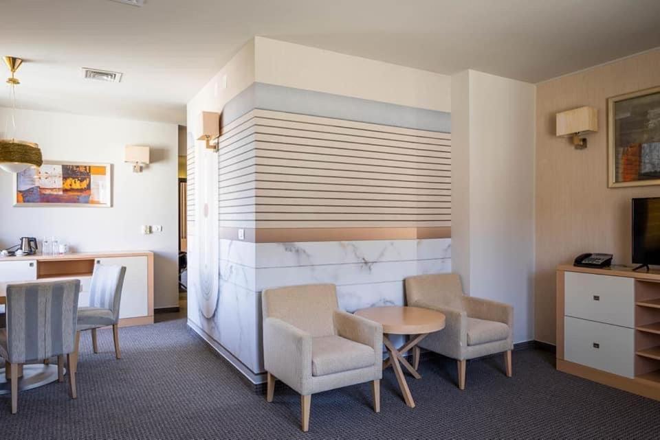 Hotel Rogge Resita Exteriér fotografie