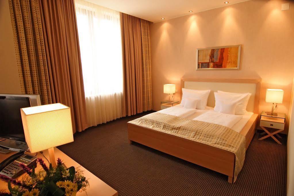 Hotel Rogge Resita Exteriér fotografie