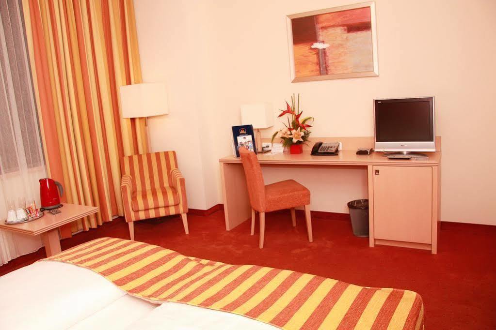Hotel Rogge Resita Exteriér fotografie